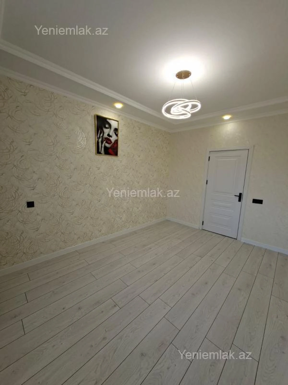 Satılır 2 otaqlı köhnə tikili 65 m²