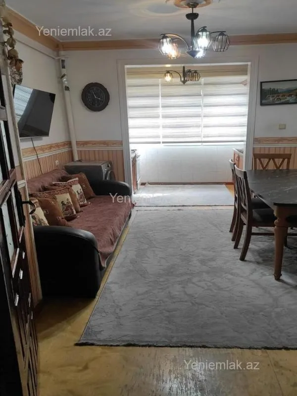 Satılır 3 otaqlı köhnə tikili 76 m²