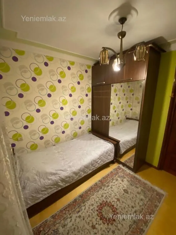 Satılır 3 otaqlı köhnə tikili 76 m²