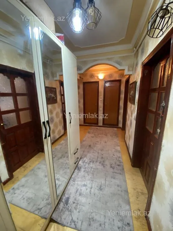 Satılır 3 otaqlı köhnə tikili 76 m²