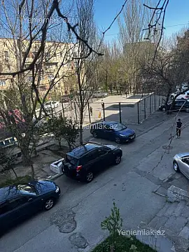 Satılır 3 otaqlı köhnə tikili 76 m²