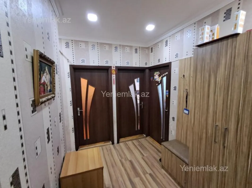 Satılır 3 otaqlı köhnə tikili 70 m²