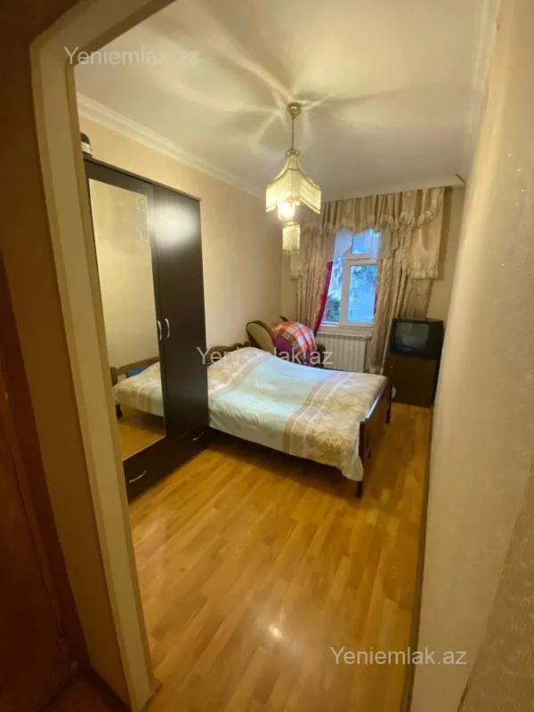 Satılır 3 otaqlı köhnə tikili 65 m²