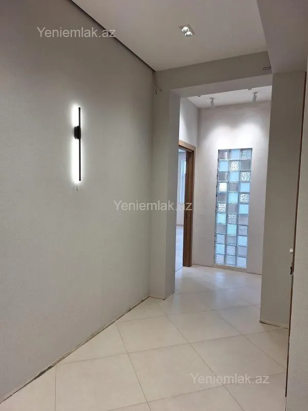 Satılır 4 otaqlı yeni tikili 162 m²