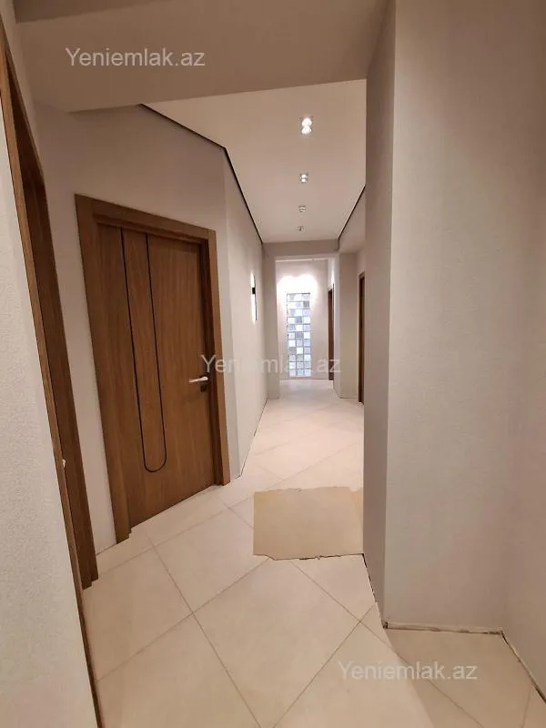 Satılır 4 otaqlı yeni tikili 162 m²