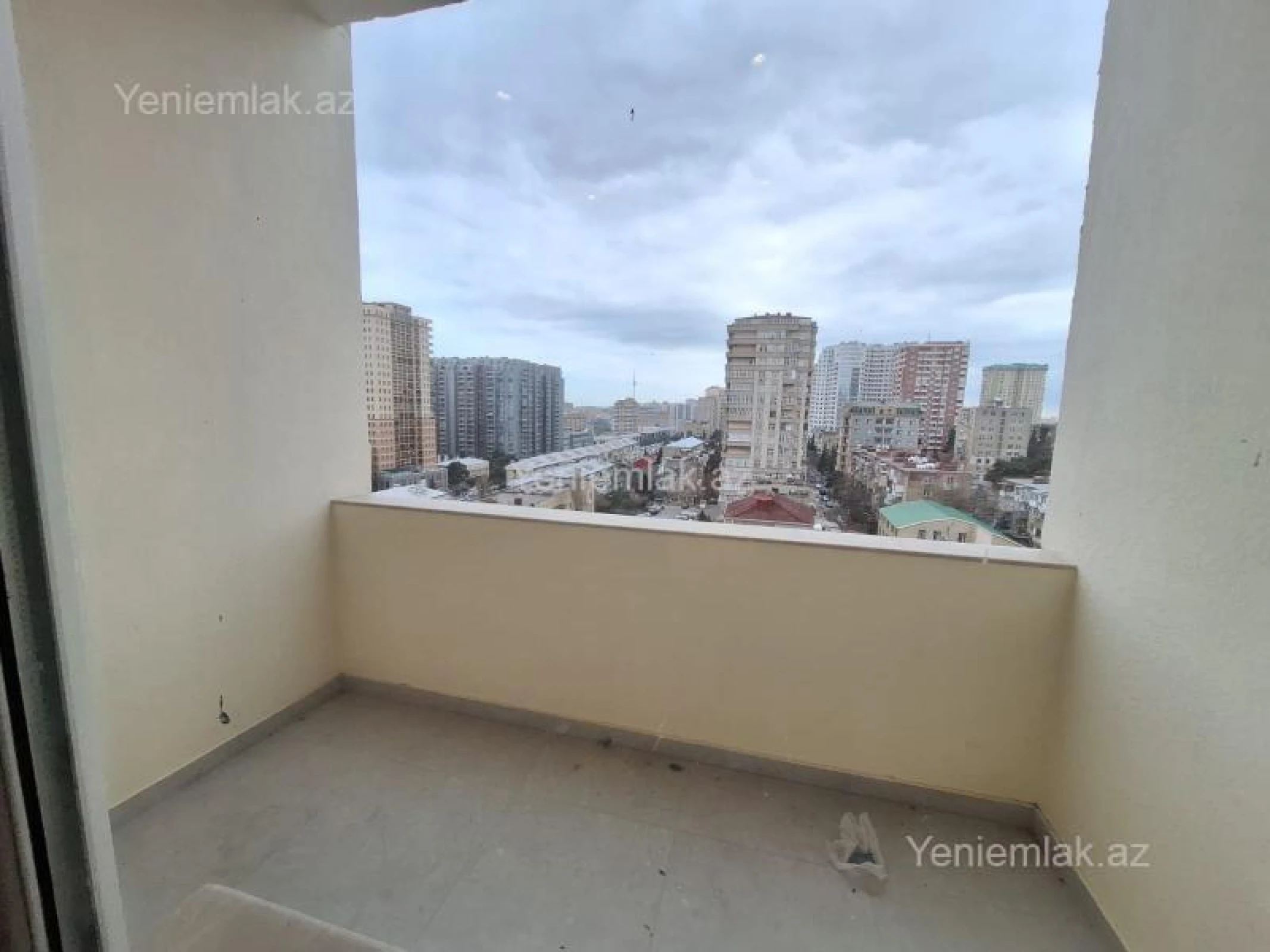 Satılır 4 otaqlı yeni tikili 162 m²