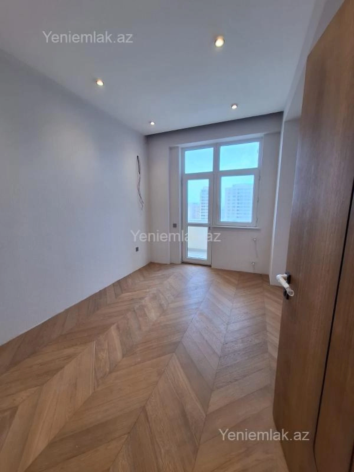 Satılır 4 otaqlı yeni tikili 162 m²