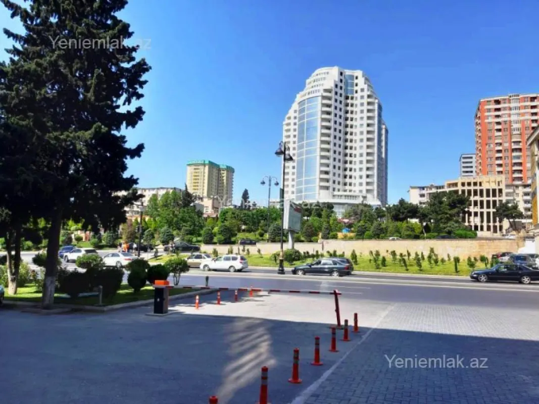 Satılır 4 otaqlı yeni tikili 162 m²