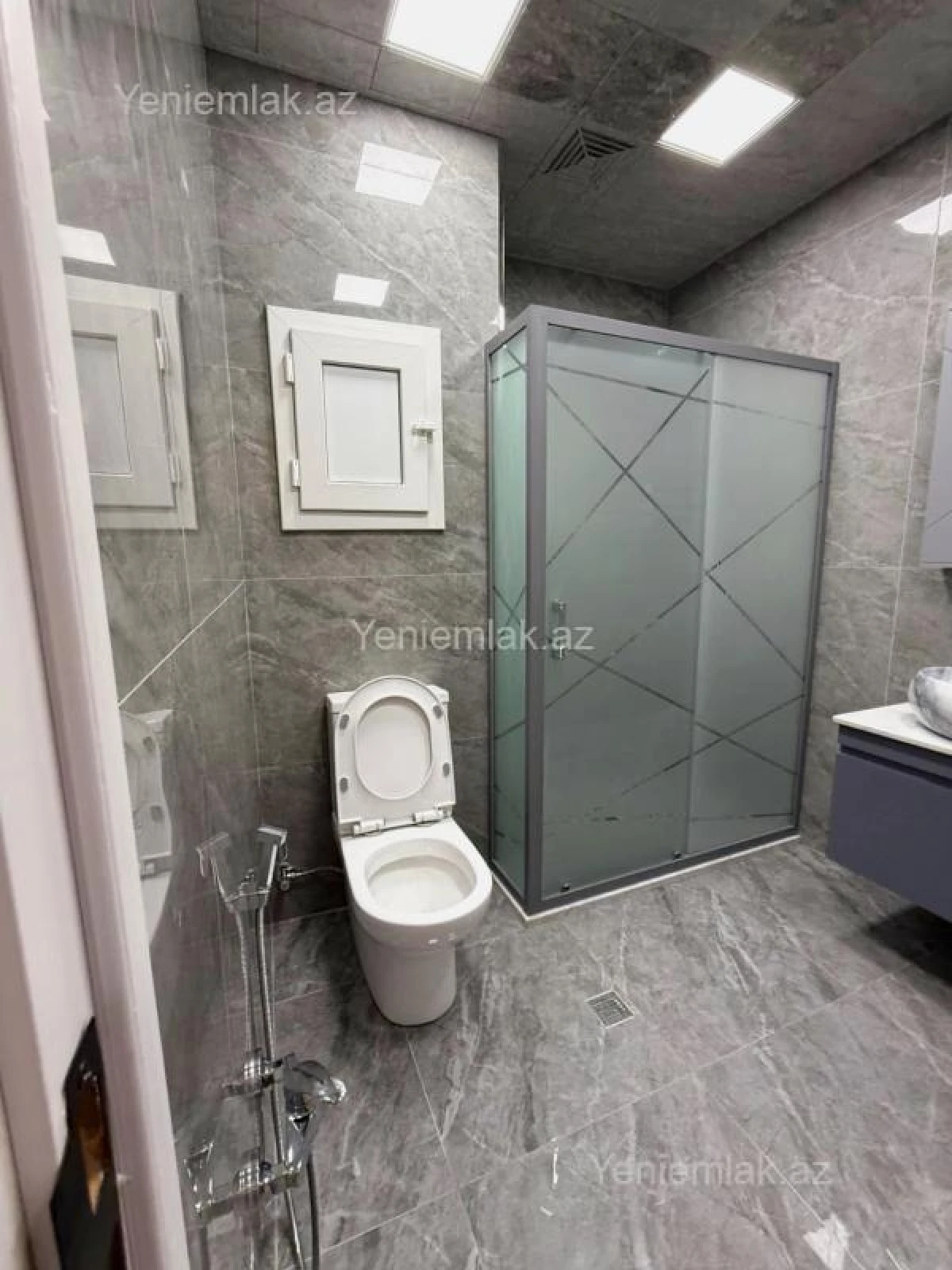 Satılır 3 otaqlı köhnə tikili 70 m²