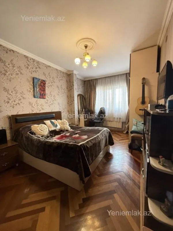 Satılır 3 otaqlı köhnə tikili 85 m²