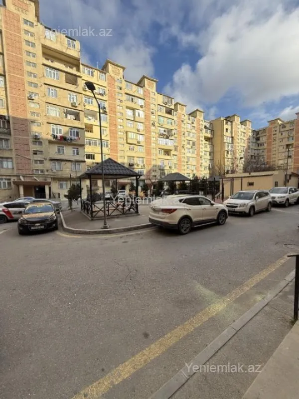 Satılır 3 otaqlı köhnə tikili 85 m²