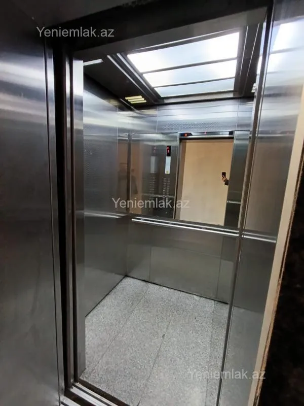 Satılır 2 otaqlı yeni tikili 65 m²