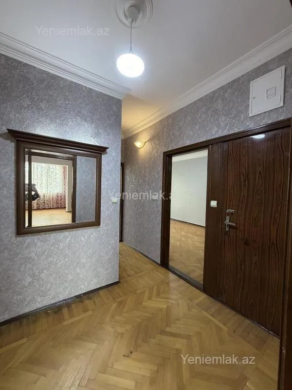Satılır 2 otaqlı köhnə tikili 60 m²