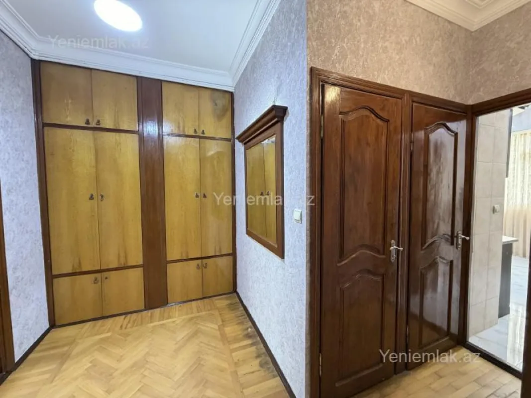 Satılır 2 otaqlı köhnə tikili 60 m²