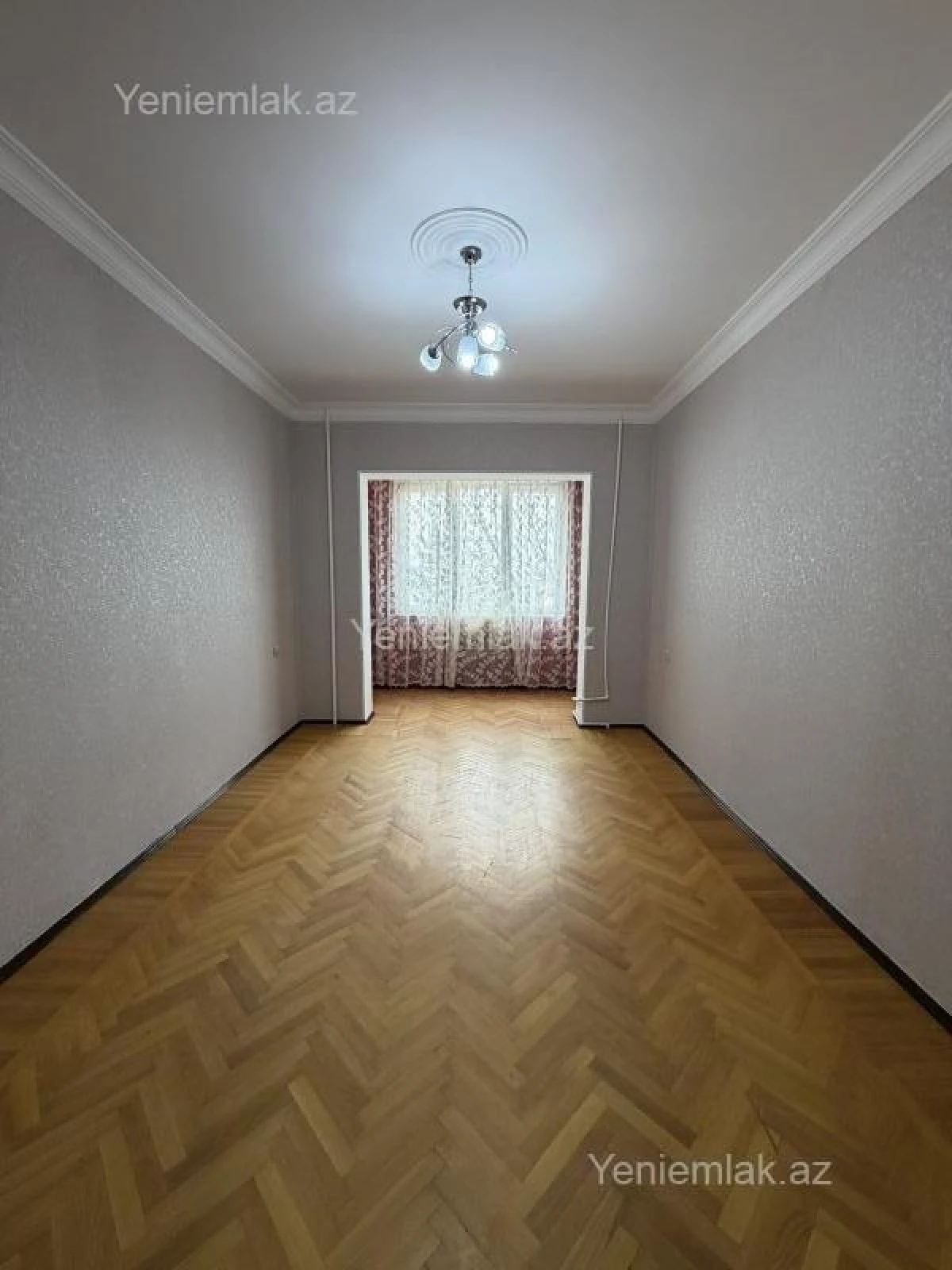Satılır 2 otaqlı köhnə tikili 60 m²