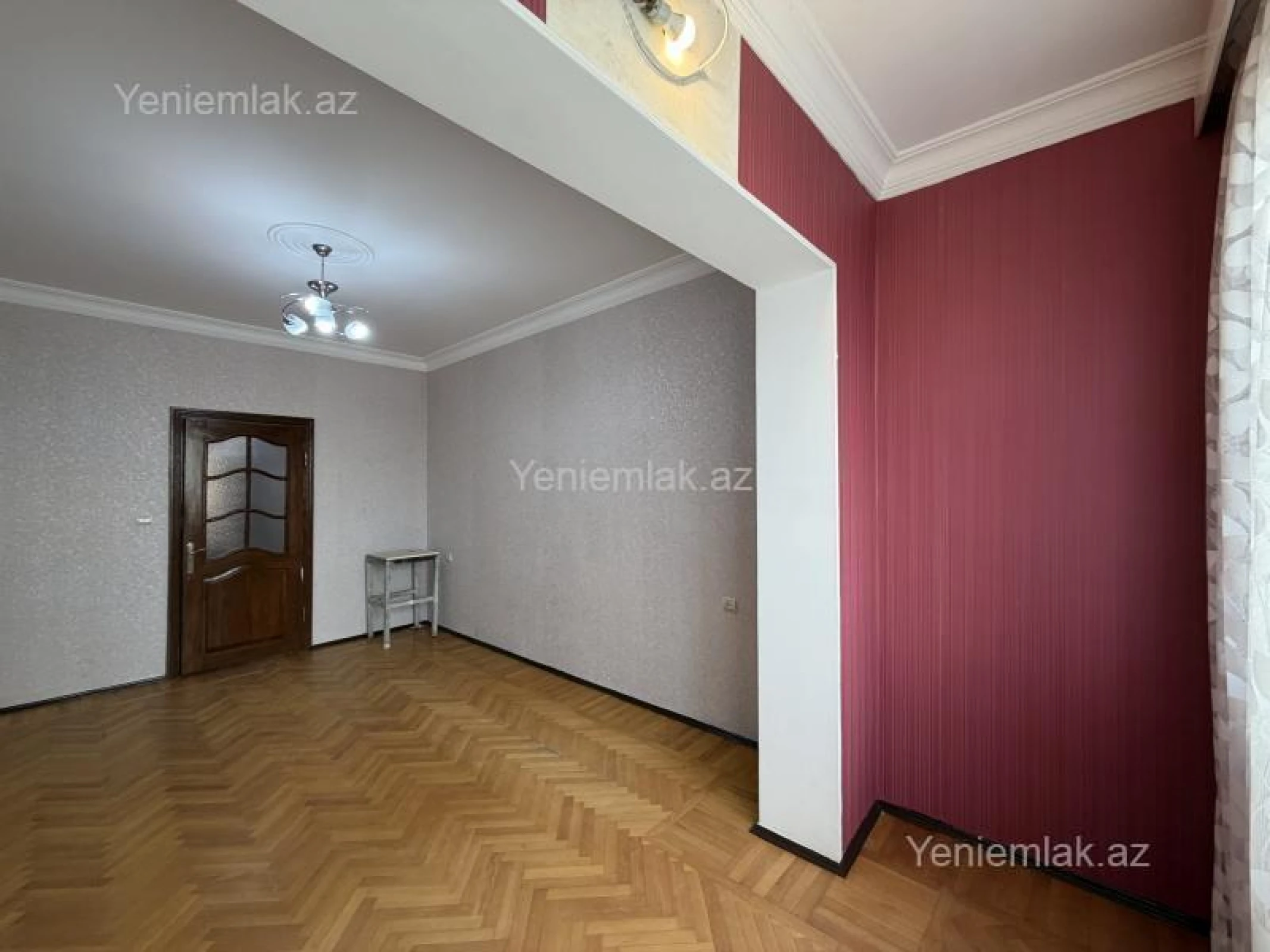 Satılır 2 otaqlı köhnə tikili 60 m²