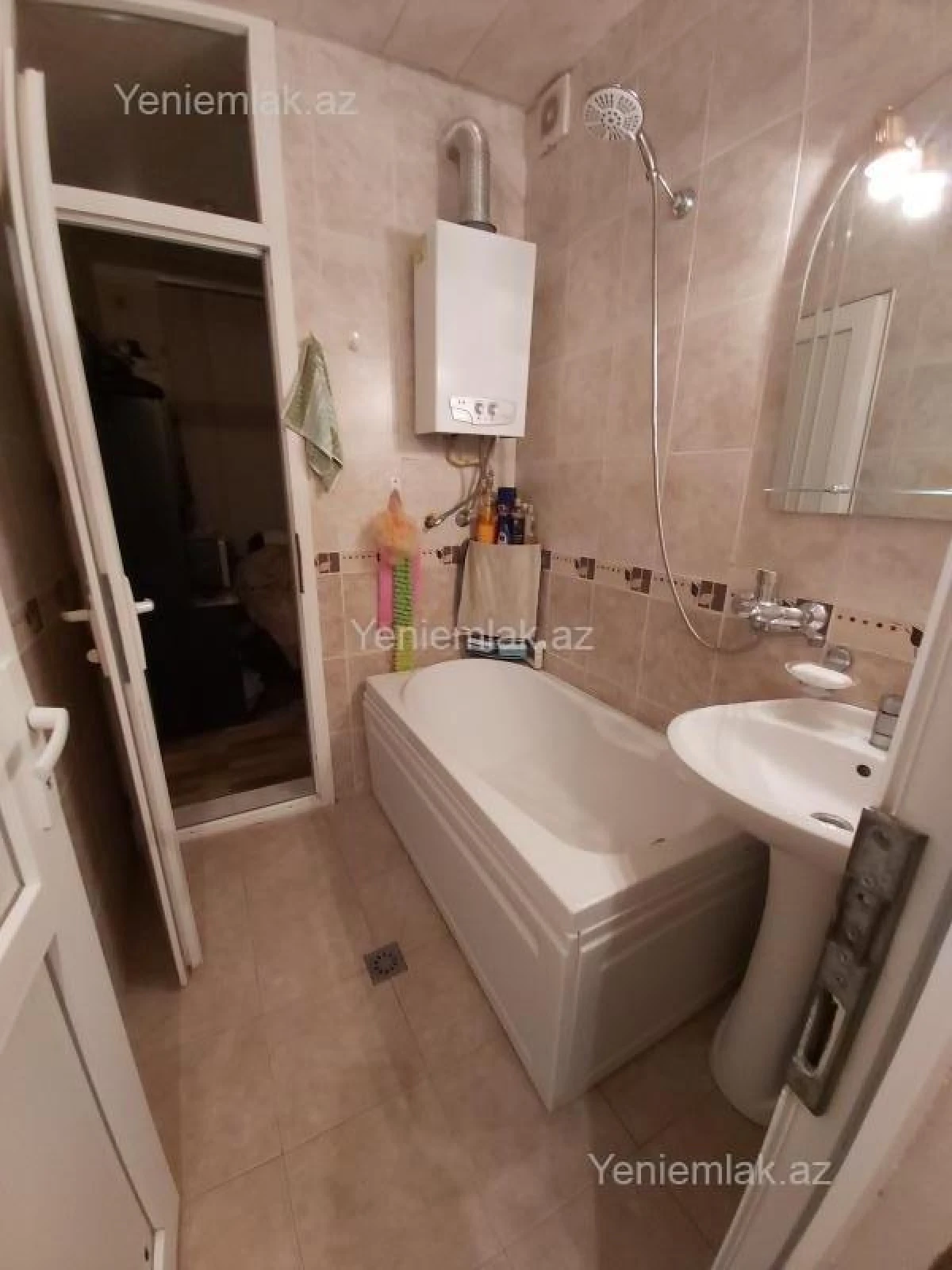 Satılır 2 otaqlı köhnə tikili 50 m²