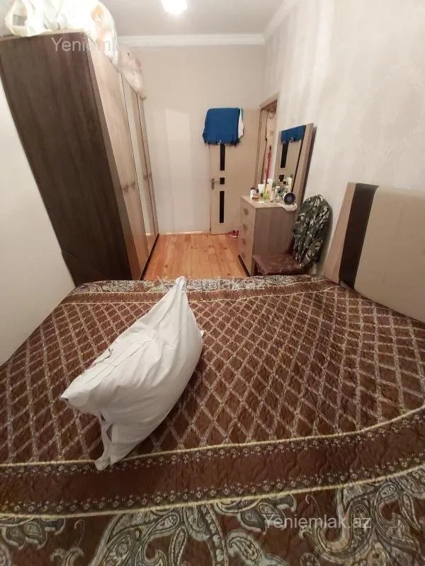 Satılır 2 otaqlı köhnə tikili 50 m²