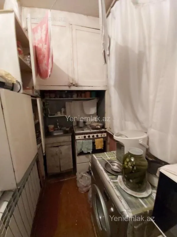 Satılır 2 otaqlı köhnə tikili 50 m²