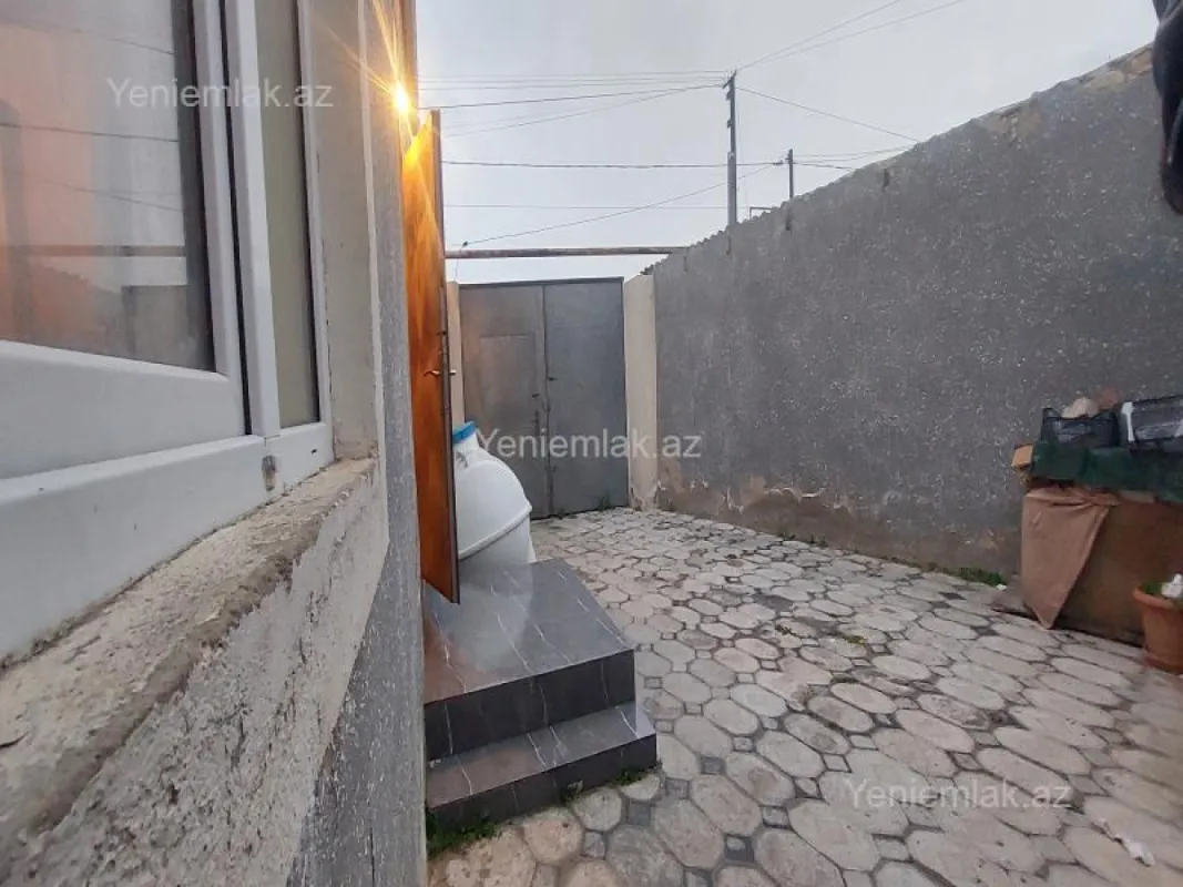 Satılır 3 otaqlı həyət evi 80 m²