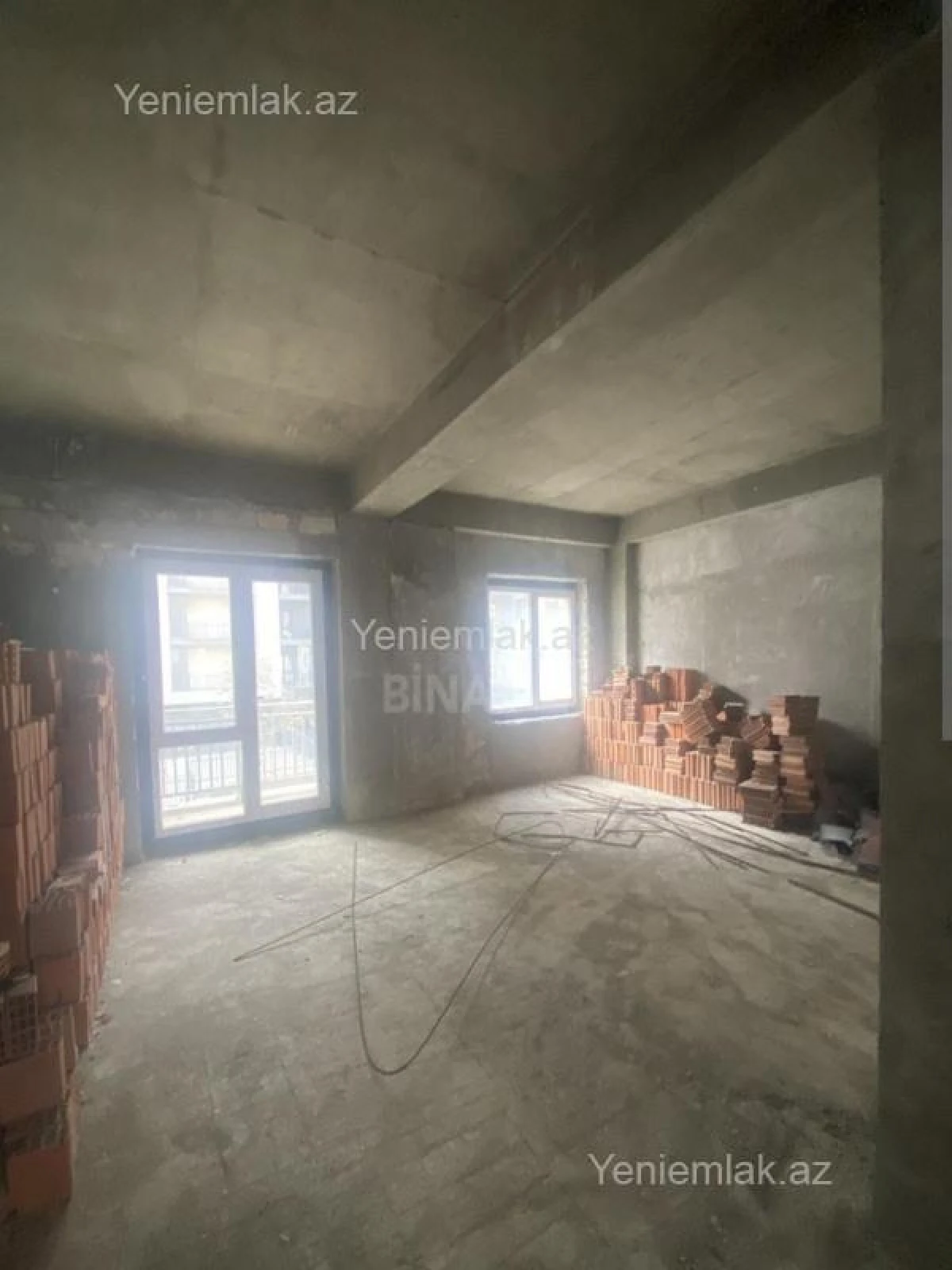 Satılır 4 otaqlı yeni tikili 130 m²