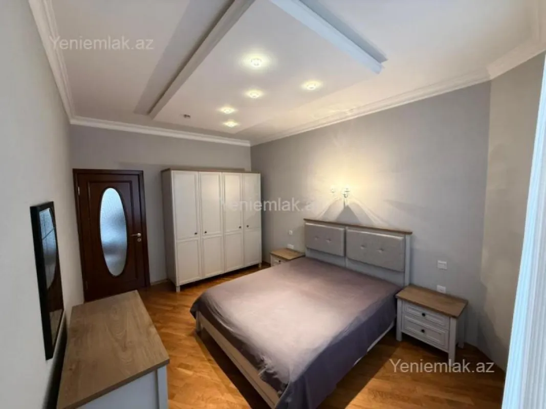 Satılır 3 otaqlı yeni tikili 90 m²