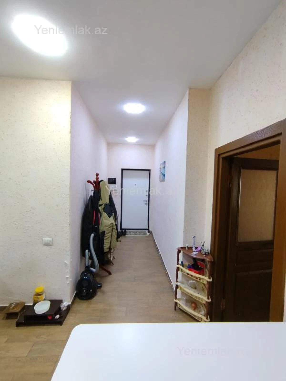Satılır 3 otaqlı yeni tikili 75 m²