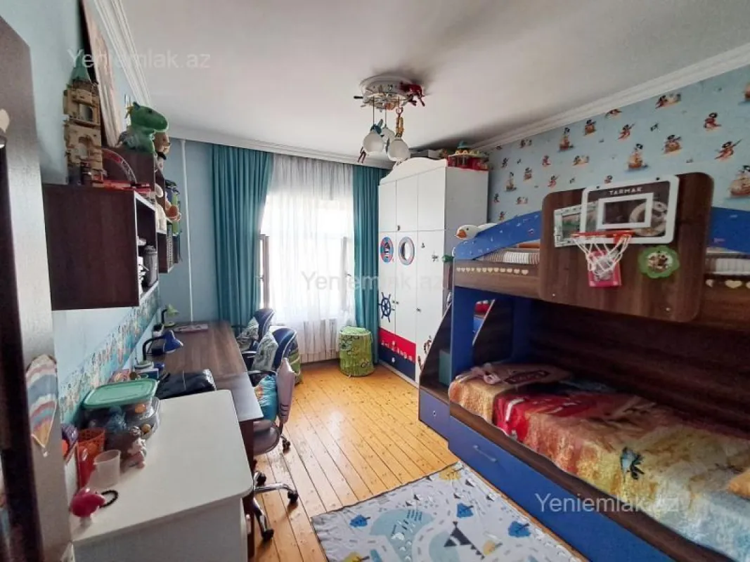 Satılır 3 otaqlı köhnə tikili 80 m²