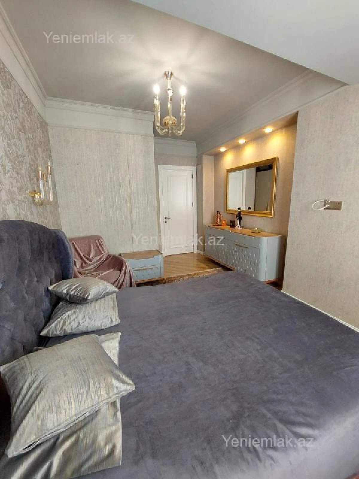 Satılır 4 otaqlı yeni tikili 100 m²