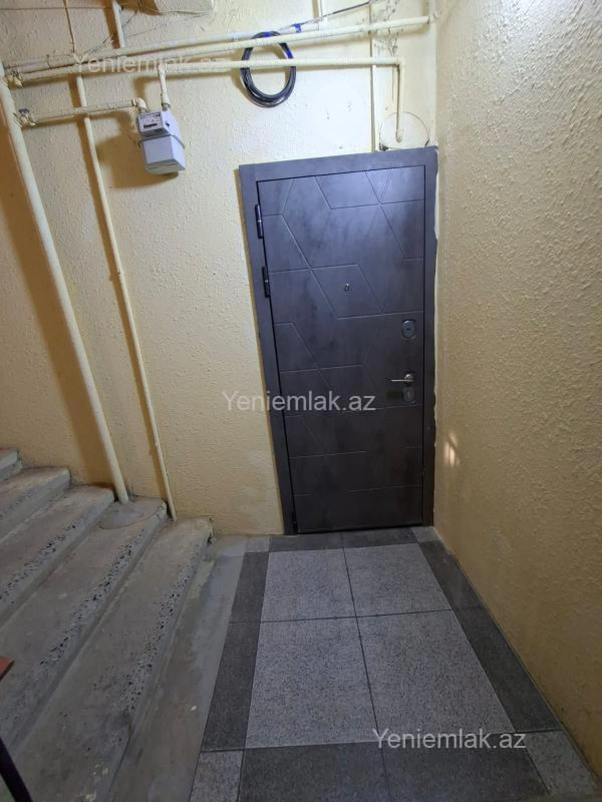 Satılır 2 otaqlı köhnə tikili 60 m²