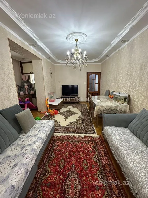 Satılır 2 otaqlı köhnə tikili 60 m²