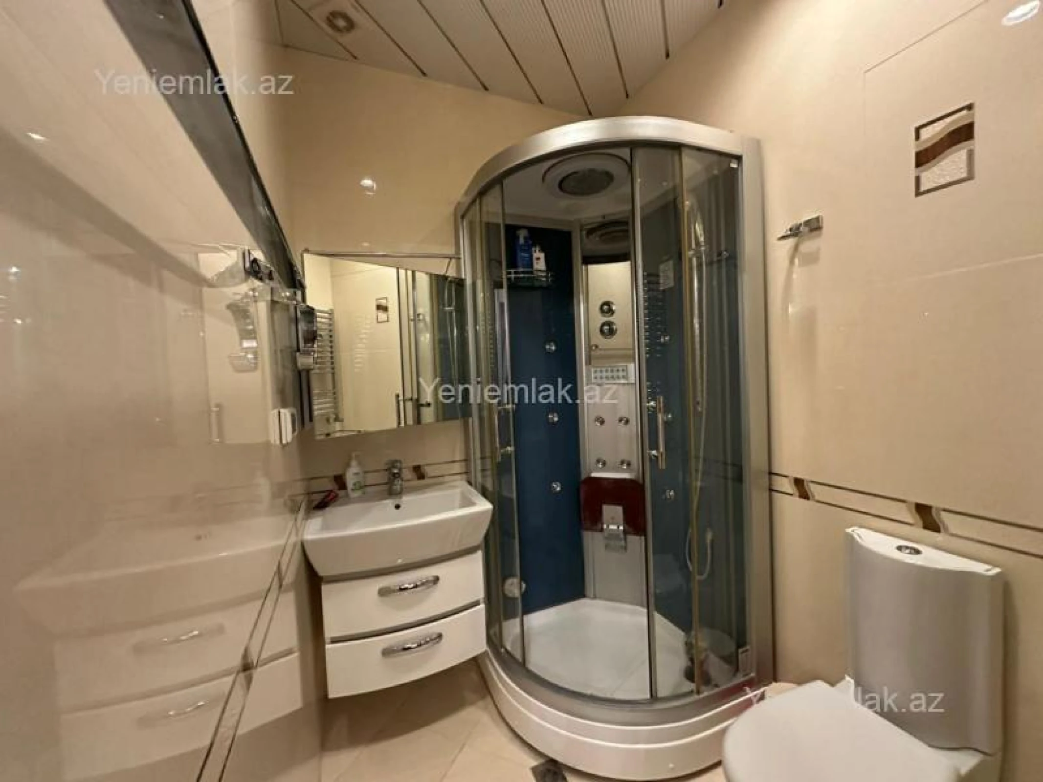 Satılır 4 otaqlı yeni tikili 210 m²