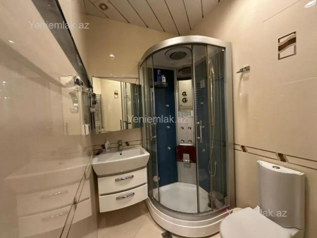 Satılır 4 otaqlı yeni tikili 210 m²