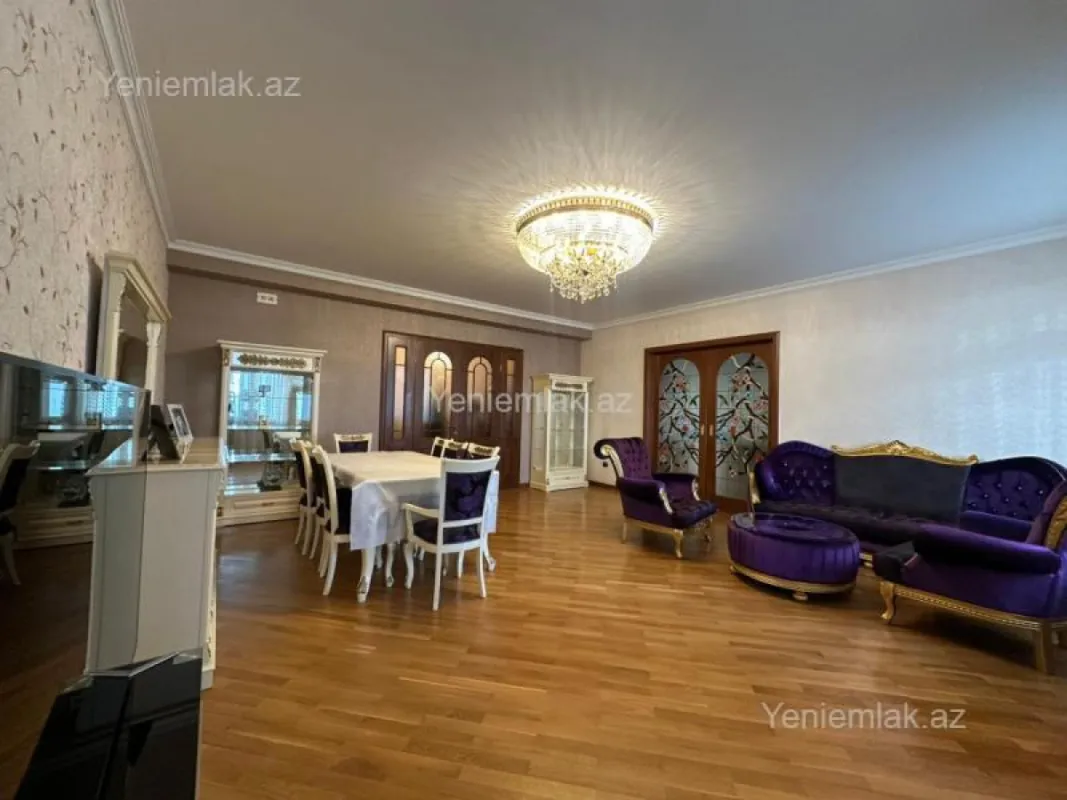 Satılır 4 otaqlı yeni tikili 210 m²