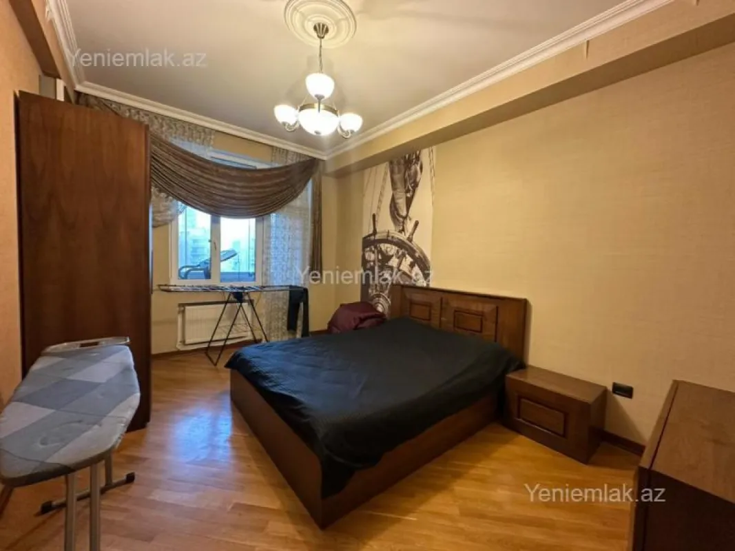 Satılır 4 otaqlı yeni tikili 210 m²