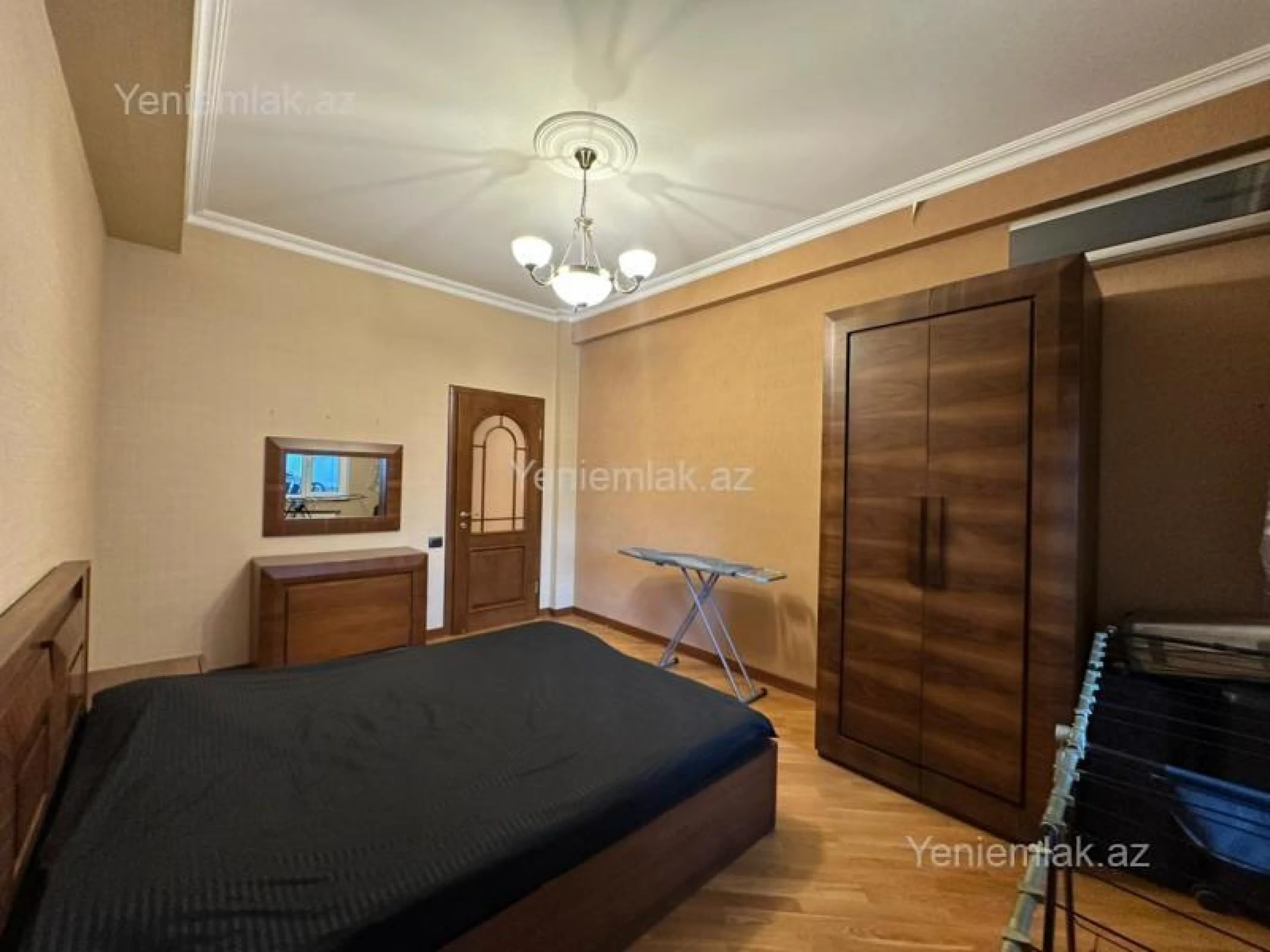 Satılır 4 otaqlı yeni tikili 210 m²