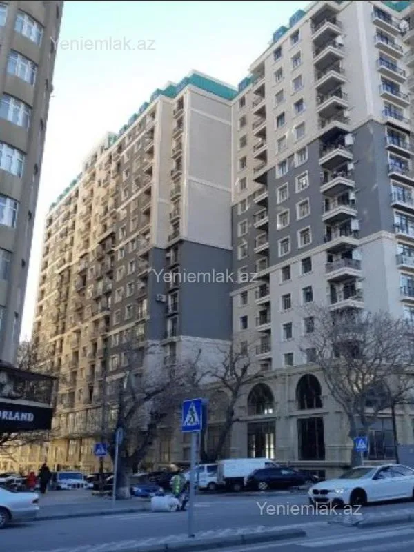 Satılır 3 otaqlı yeni tikili 155 m²