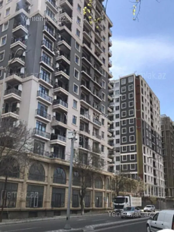 Satılır 3 otaqlı yeni tikili 155 m²