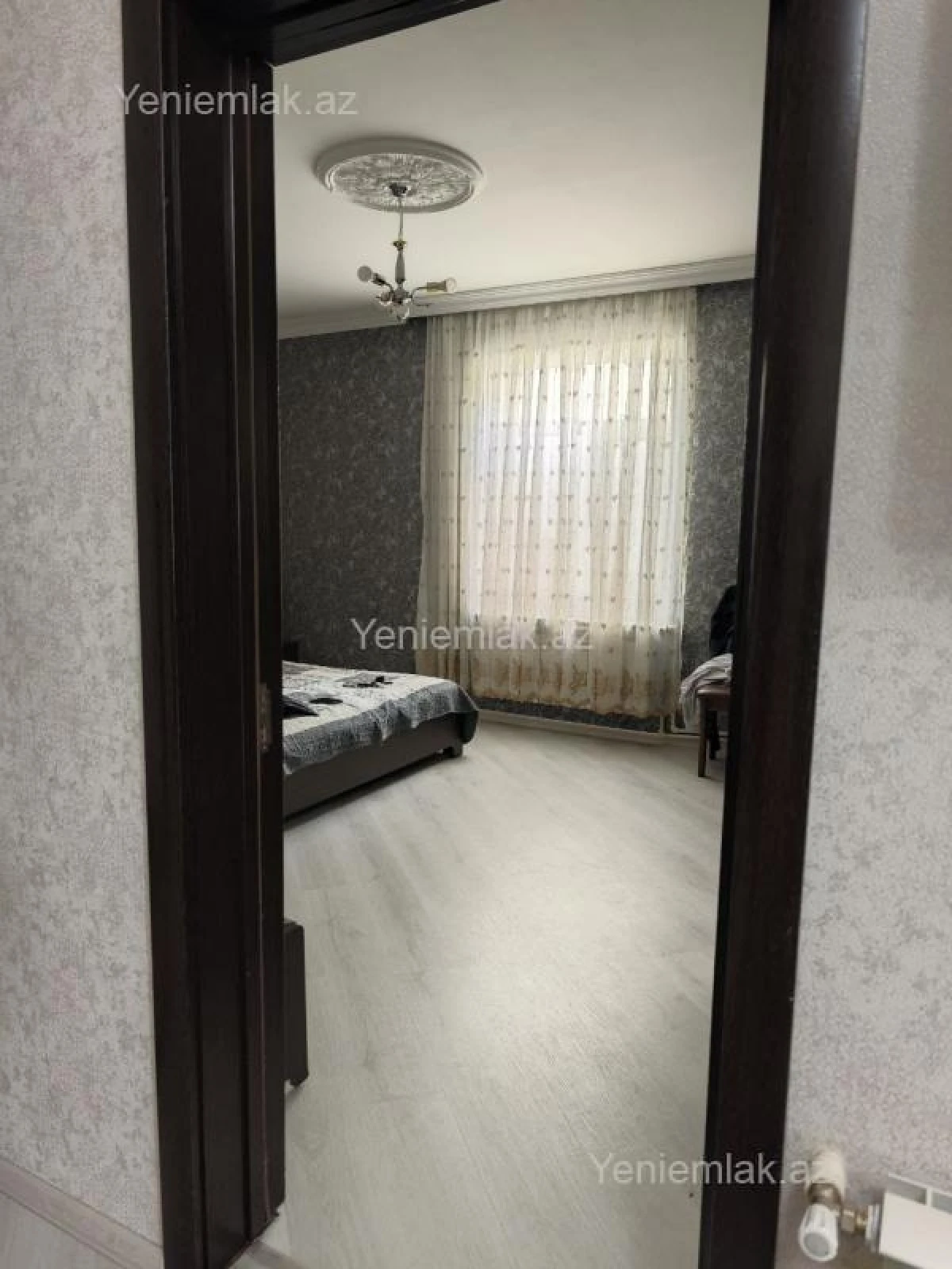 Satılır 5 otaqlı həyət evi 140 m²