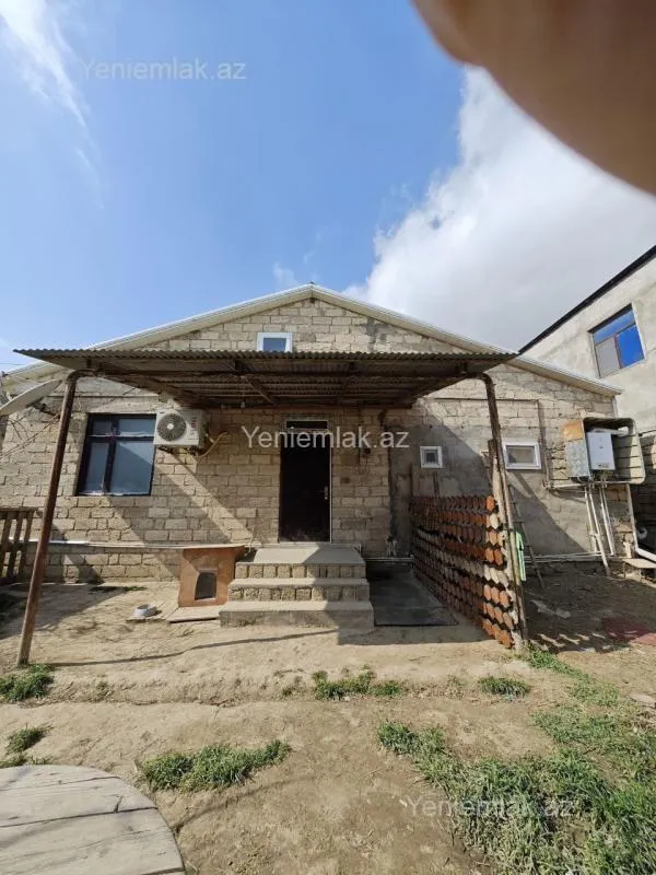 Satılır 5 otaqlı həyət evi 140 m²