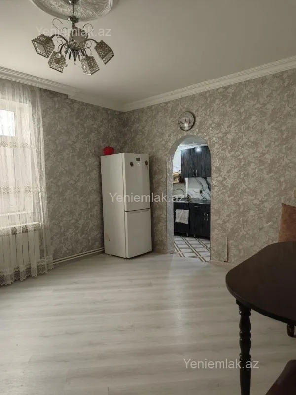 Satılır 5 otaqlı həyət evi 140 m²