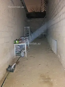 Satılır 8 otaqlı həyət evi 395 m²