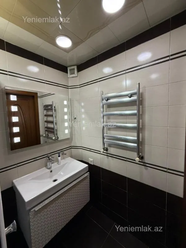 Satılır 3 otaqlı yeni tikili 90 m²