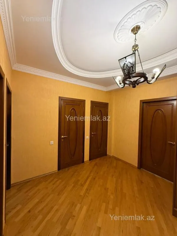 Satılır 3 otaqlı yeni tikili 90 m²