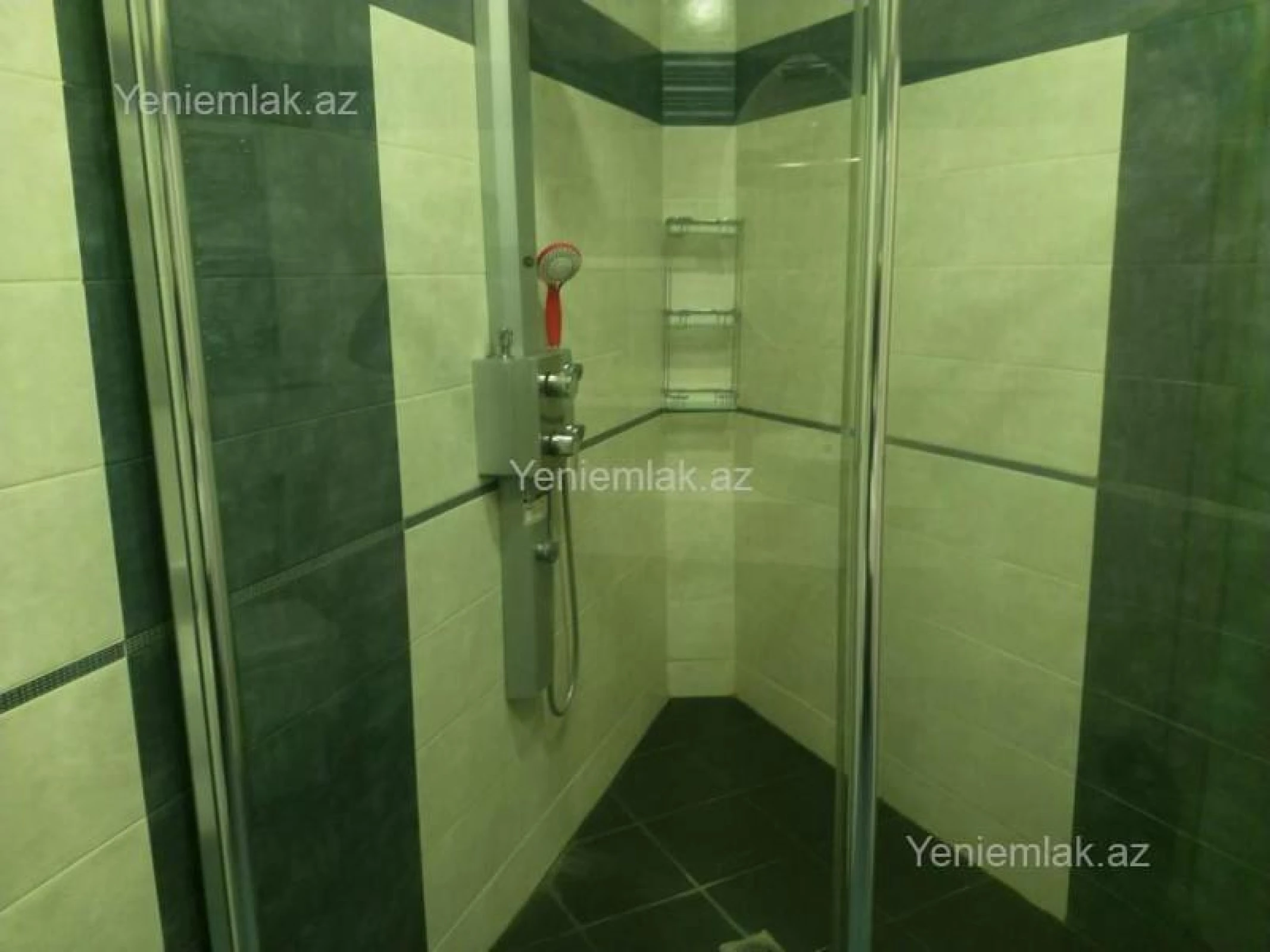 Satılır 3 otaqlı yeni tikili 210 m²