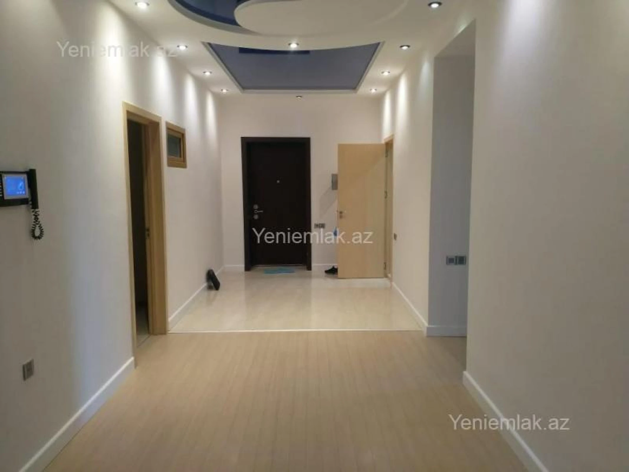 Satılır 3 otaqlı yeni tikili 210 m²