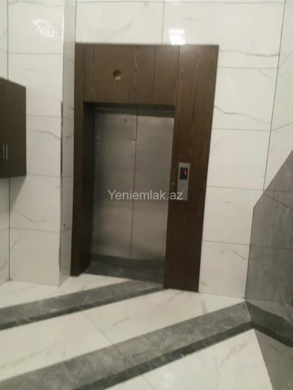 Satılır 3 otaqlı yeni tikili 210 m²