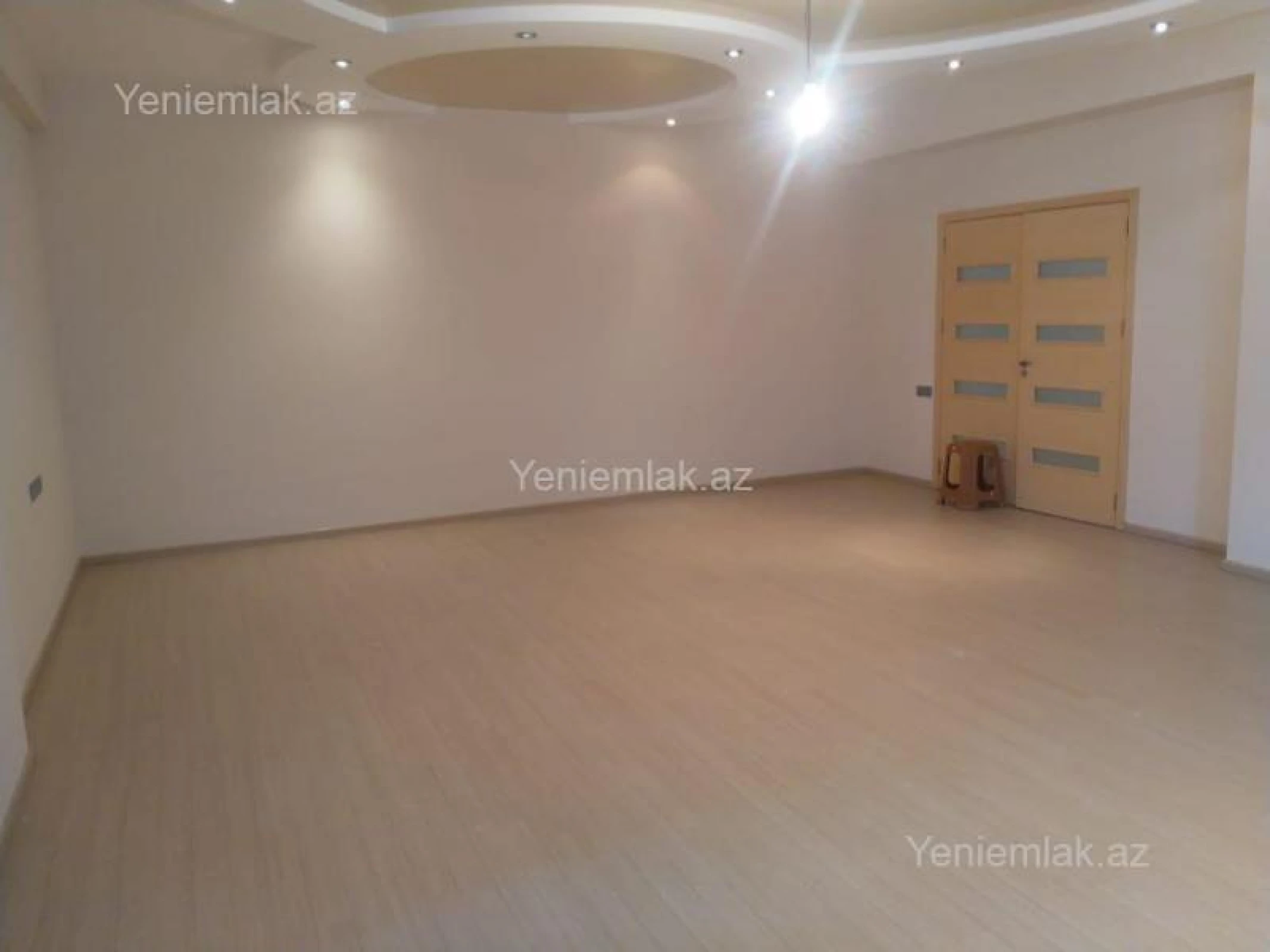 Satılır 3 otaqlı yeni tikili 210 m²