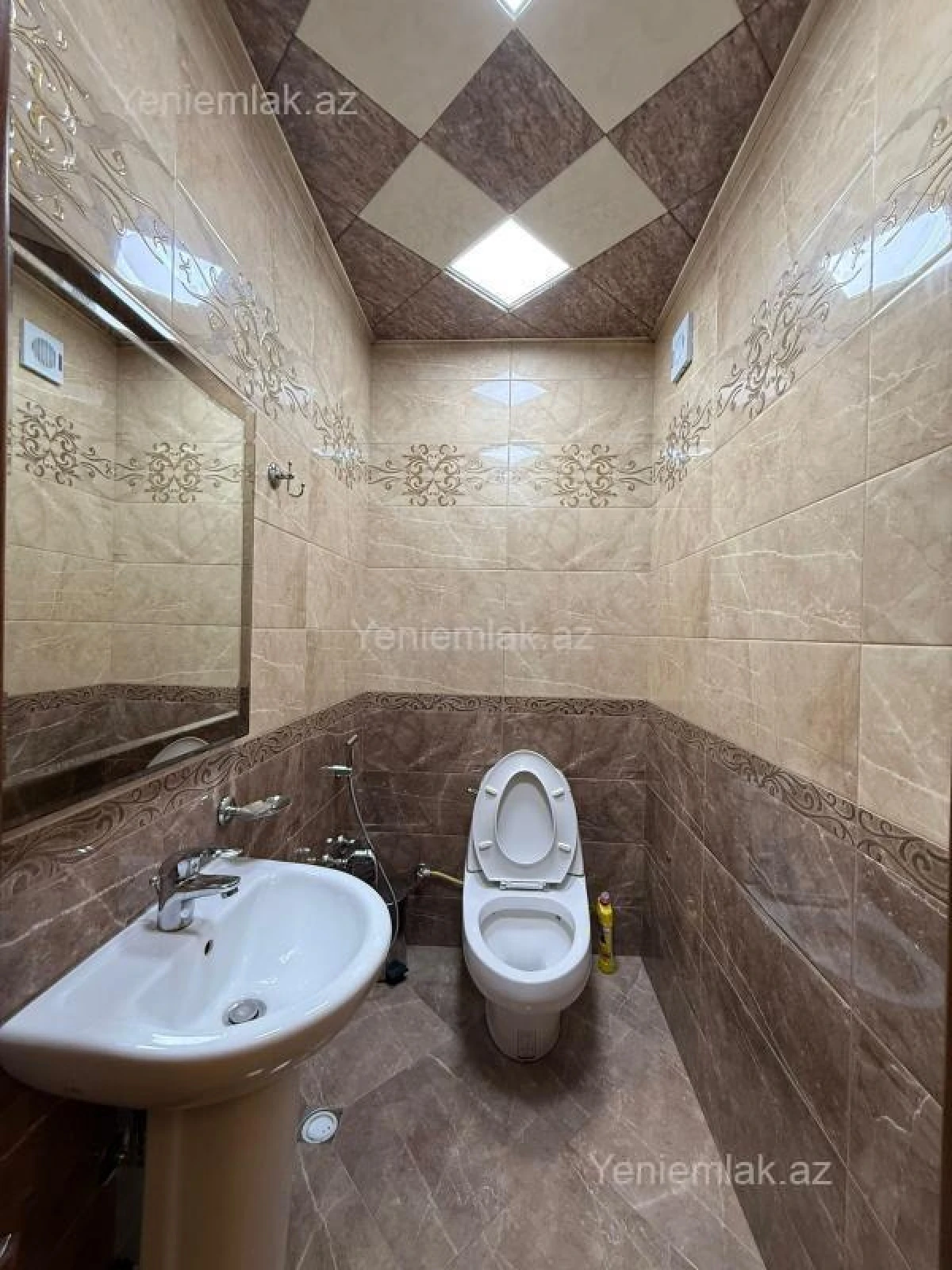 Satılır 2 otaqlı yeni tikili 110 m²