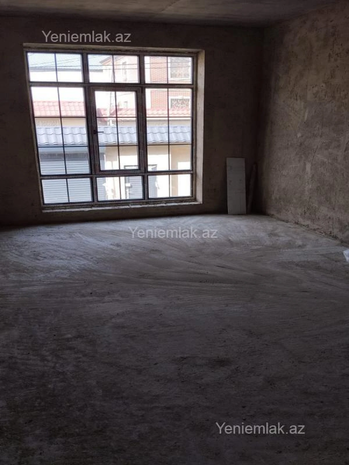Satılır 5 otaqlı həyət evi 220 m²